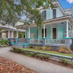 Historic Downtown Victorian Home Near Forsyth