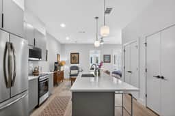 The Jardin Lavender Suite | Near Downtown - Image 5