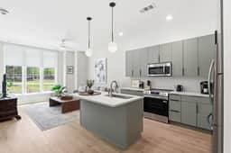 The Jardin Jasmine Suite | Near Downtown - Image 3