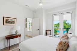 The Jardin Azalea Suite | Near Downtown - Image 5