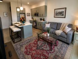 The Jardin Clover Suite | Near Downtown - Image 2