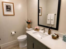 The Jardin Meadow Suite | Near Downtown - Image 3