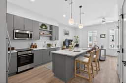 The Jardin Clover Suite | Near Downtown - Image 3