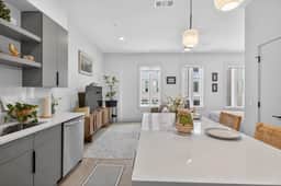 The Jardin Clover Suite | Near Downtown - Image 5