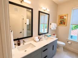 The Jardin Sage Suite | Near Downtown - Image 5
