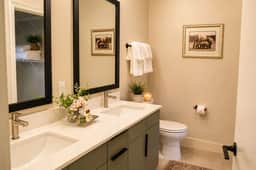 The Jardin Rosemary Suite | Near Downtown - Image 5
