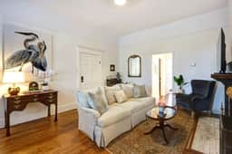 Luxury 2BR/1BA in a Restored 1920s Savannah Home - Image 2