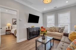 De Luxe Chalet Near Forsyth Park - Image 2