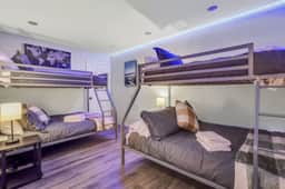 Enjoy Savannah 4BR w/King Bed - Image 5