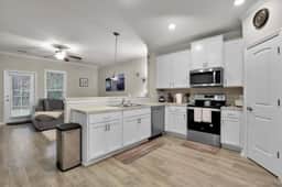 Modern Townhome in Pooler | Pool & Trails - Image 2
