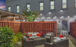 Villa De Luxe Near Forsyth Park w/Private Hot Tub - Image 2