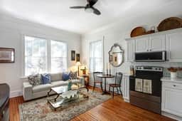 Charming 2BR/1BA in a Restored 1920s Savannah Home - Image 4
