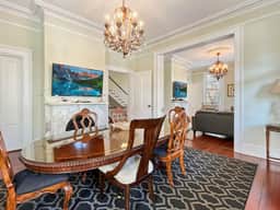 Elegant Historic Home, Steps from Forsyth - Image 2