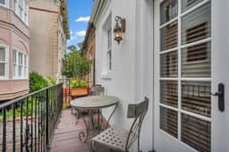 Charming Monterey Square Carriage House - Image 3