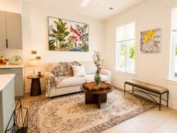The Jardin Rose Suite | Near Downtown - Image 4