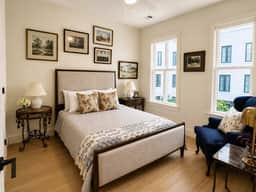The Jardin Lily Suite | Near Downtown - Image 3