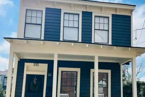 Home In South Historic District with Hot Tub - Image 1