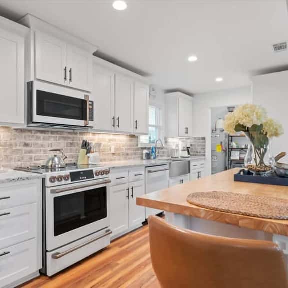 Farmhouse Retreat near Savannah - Image 1