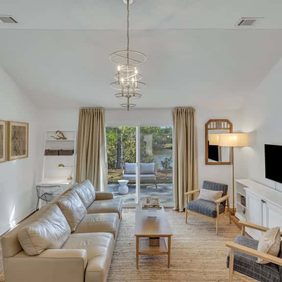 Magnolia Escape – Modern Comfort Near Savannah - Image 1