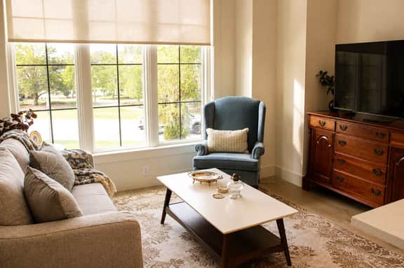 The Jardin Willow Suite | Near Downtown - Image 2