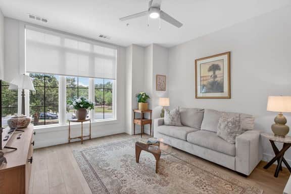 The Jardin Fern Suite | Near Downtown - Image 2