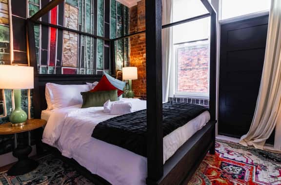 The SCAD District Loft | 2BR on MLK Blvd - Image 3