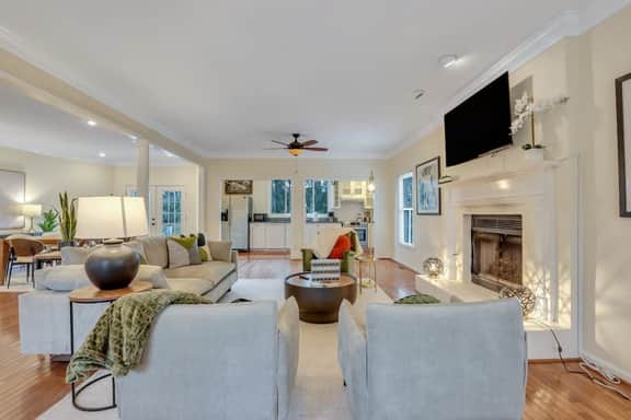 4bd/4ba Lakefront-Spa-Kayak-Near Savannah & Tybee - Image 5