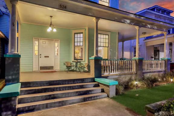 Historic Forsyth Victorian Home | Downtown Savanna - Image 5