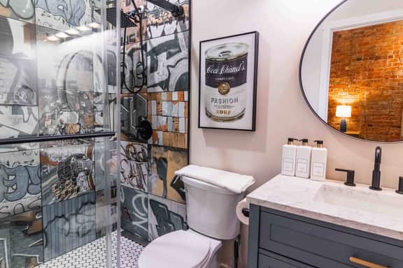 The SCAD District Loft | 1BR on MLK Blvd - Image 4