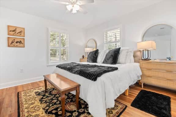 Farmhouse Retreat near Savannah - Image 3