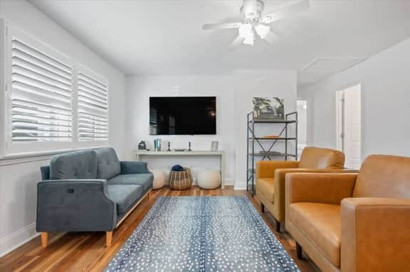 Farmhouse Retreat near Savannah - Image 4