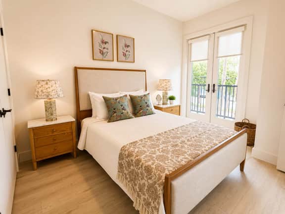 The Jardin Birch Suite | Near Downtown - Image 5