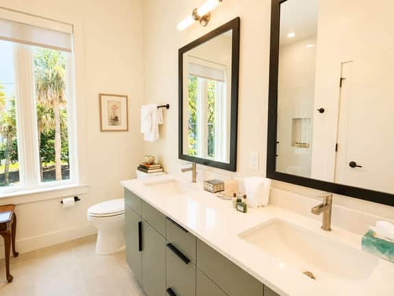 The Jardin Dogwood Suite | Near Downtown - Image 4