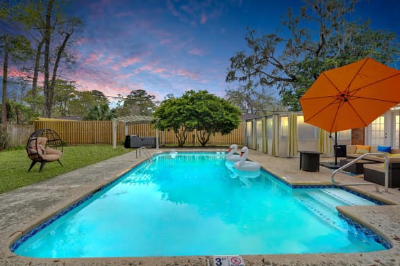Island Oasis, Pool+Hot Tub+Games - Image 1