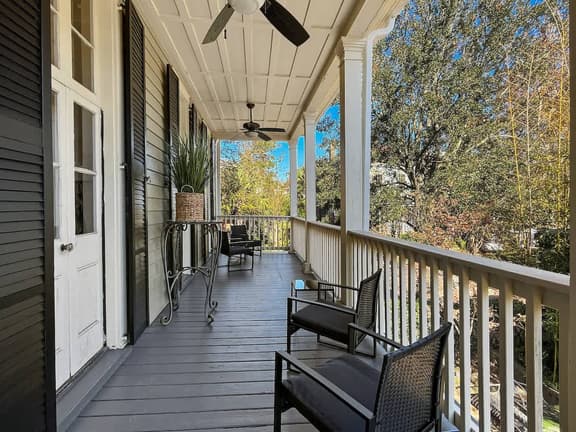 Elegant Upper Unit in Historic Savannah - Image 1