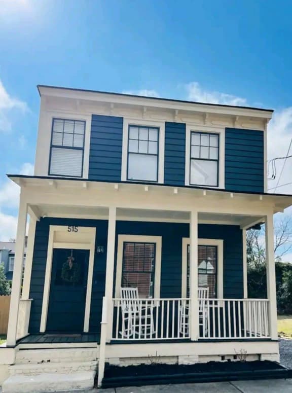 Home In South Historic District with Hot Tub - Image 1