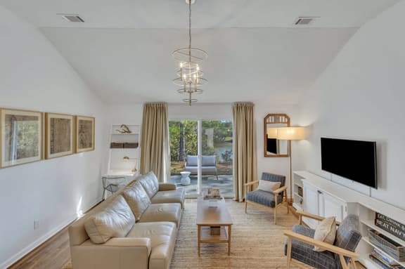 Magnolia Escape – Modern Comfort Near Savannah - Image 1