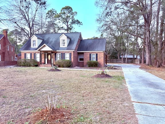 Oak Leaf Retreat | Spacious Family Home near GSU - Image 1